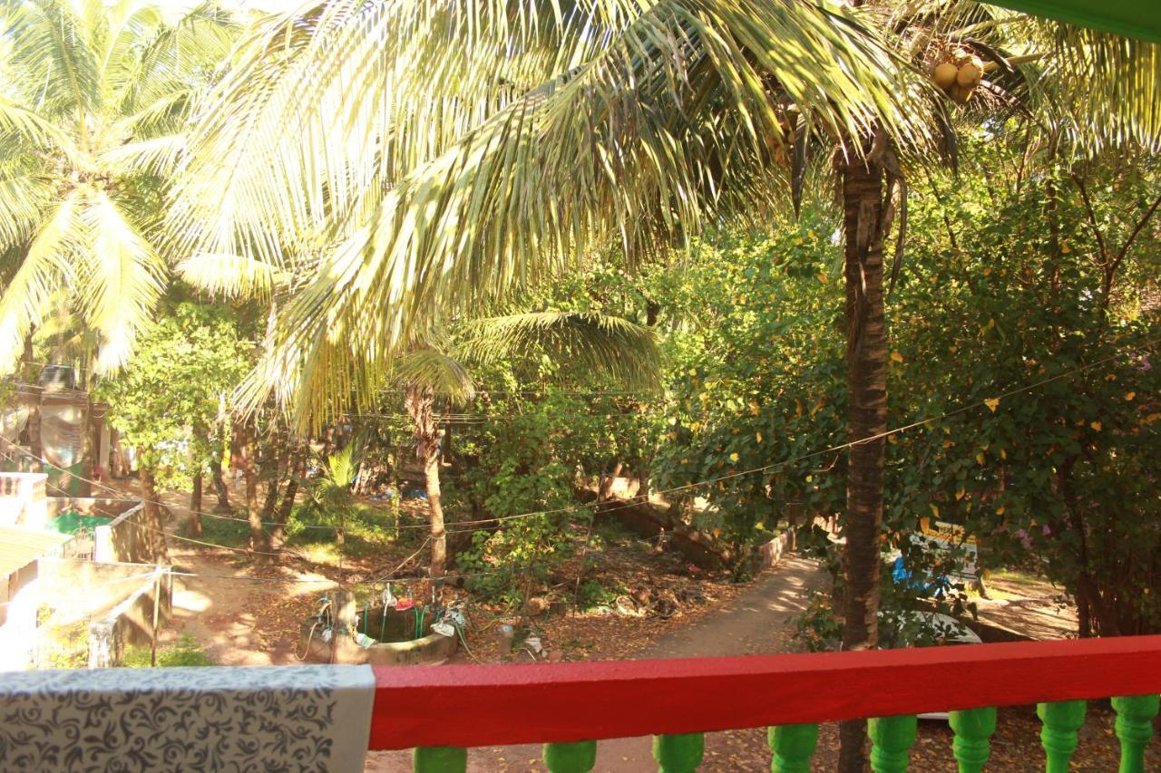 Rasta Mansion Beach Hostel And Rooms Arambol Bagian luar foto