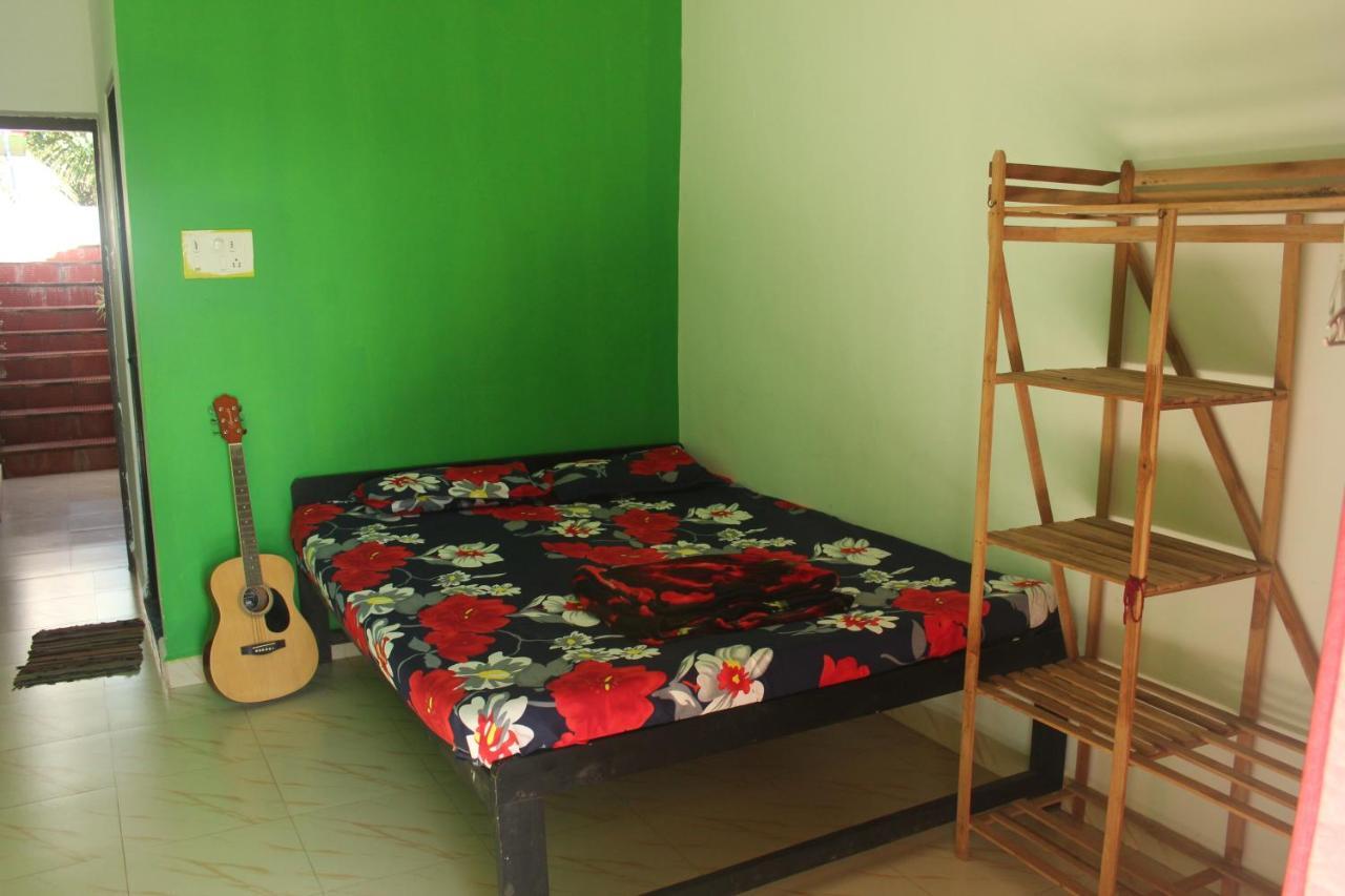Rasta Mansion Beach Hostel And Rooms Arambol Bagian luar foto