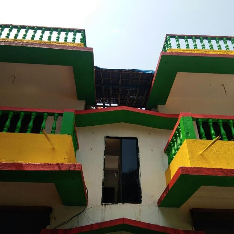 Rasta Mansion Beach Hostel And Rooms Arambol Bagian luar foto