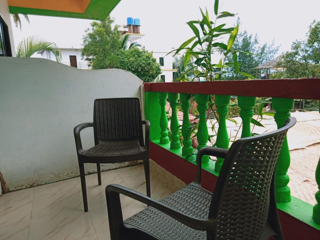 Rasta Mansion Beach Hostel And Rooms Arambol Bagian luar foto