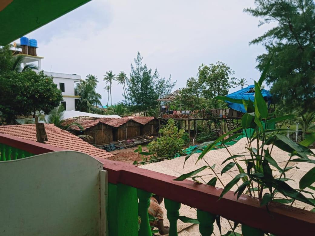 Rasta Mansion Beach Hostel And Rooms Arambol Bagian luar foto