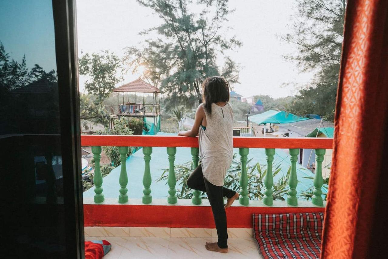 Rasta Mansion Beach Hostel And Rooms Arambol Bagian luar foto