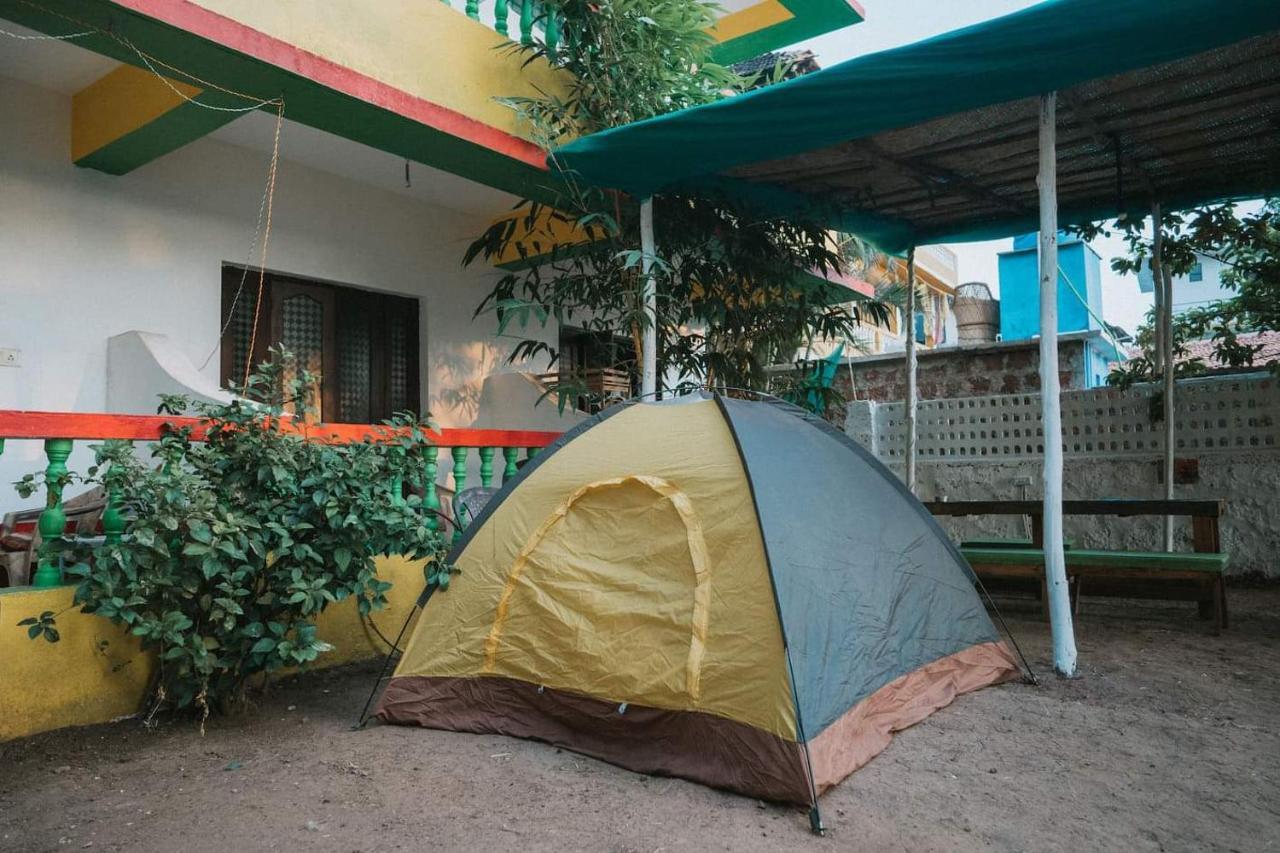 Rasta Mansion Beach Hostel And Rooms Arambol Bagian luar foto
