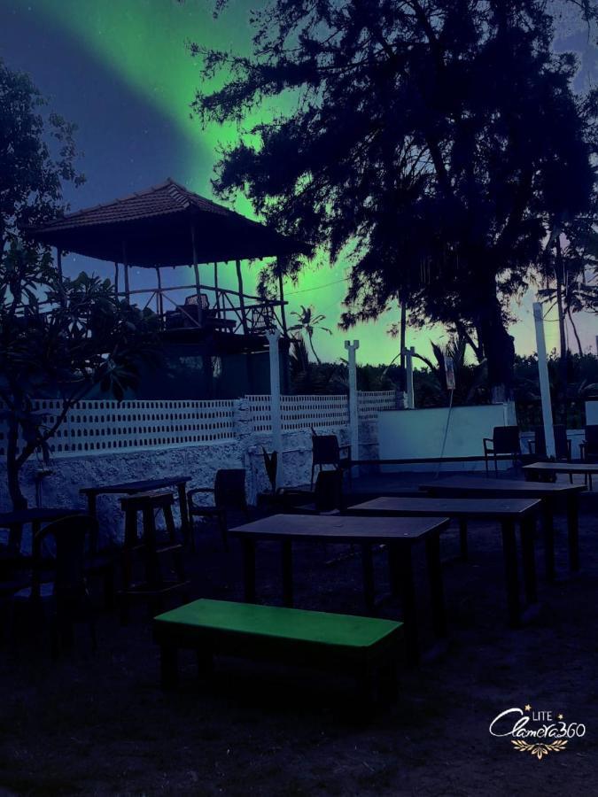 Rasta Mansion Beach Hostel And Rooms Arambol Bagian luar foto