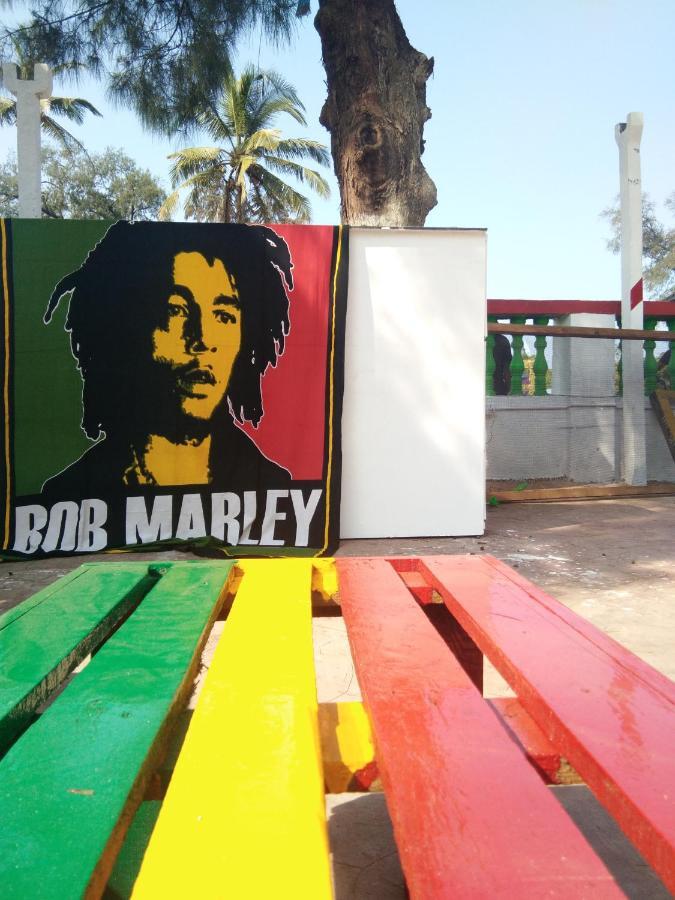 Rasta Mansion Beach Hostel And Rooms Arambol Bagian luar foto